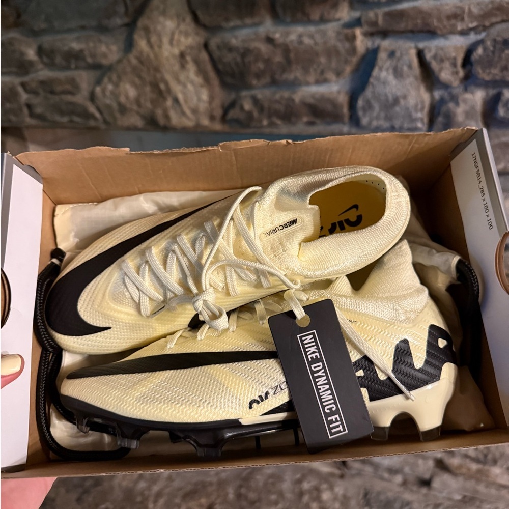 Nike Dynamic Fit Soccer Cleats in Cream and Black